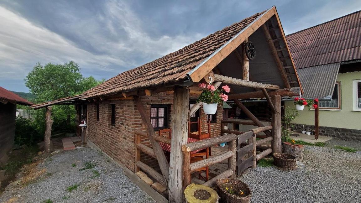 Casa Rustic Feher & Fekete Vendeghazak Sovata Exterior photo